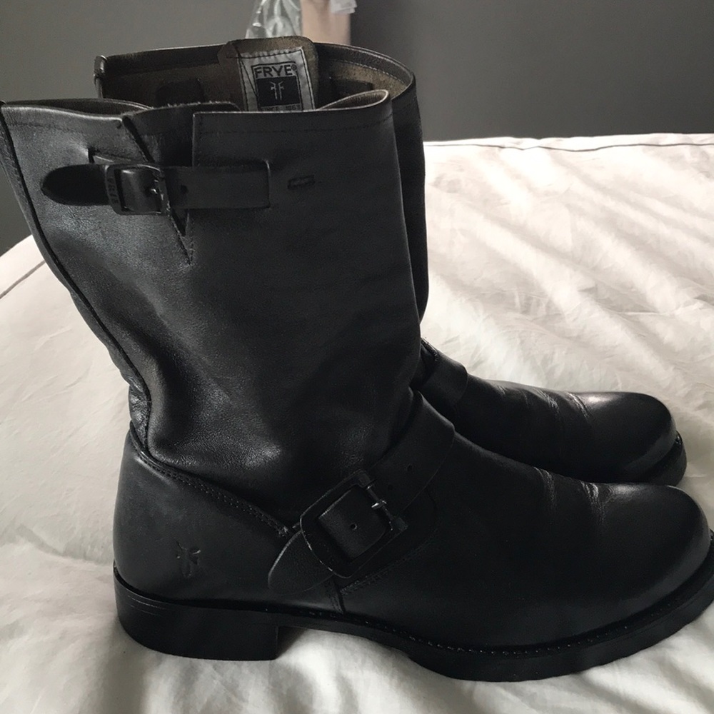 Frye Veronica short boots. Size 9.5 - Picture 3 of 7